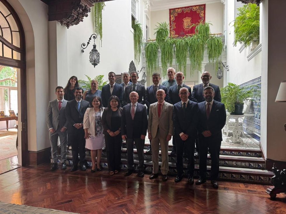 La delegación, encabezada por el presidente de la Autoridad Portuaria, Carlos Rubio, mantiene reuniones con empresas hortofrutícolas, navieras y autoridades para consolidar Málaga como puerta logística de entrada a Europa.