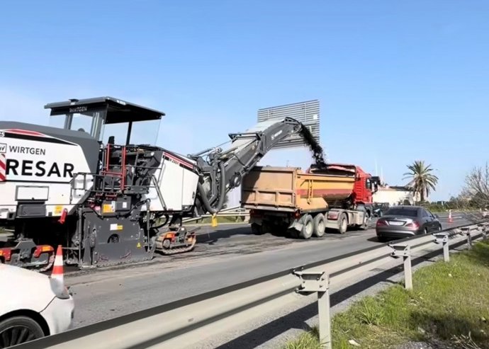 Arreglos de urgencia en las carreteras de la provincia de Huelva.