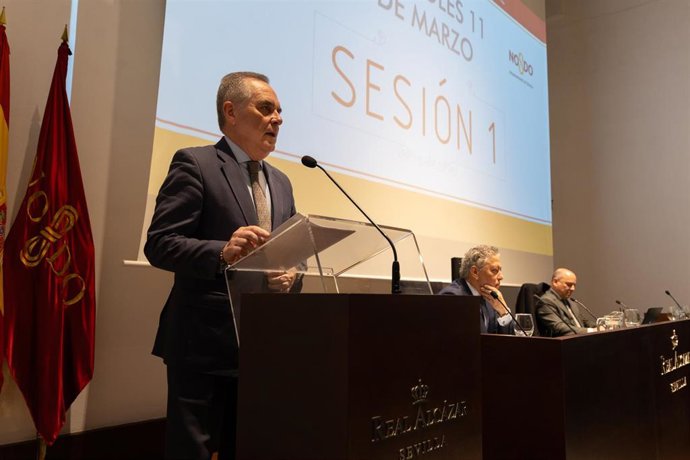 El delegado de Haciendo del Ayuntamiento de Sevilla, Juan Bueno, inaugura el congreso internacional 'Las bodas de Carlos V en Sevilla'