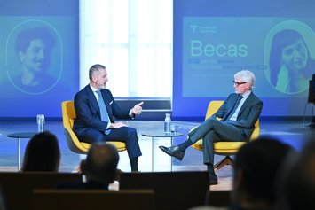 El presidente ejecutivo de Telefónica, Marc Murtra, y el presidente de Fundación Telefónica, Enrique Goñi