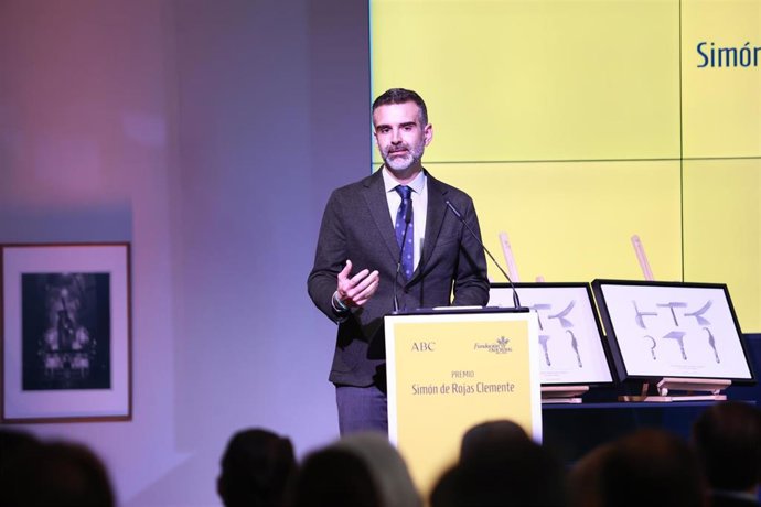 El consejero de Agricultura, Pesca, Agua y Desarrollo Rural de la Junta de Andalucía, Ramón Fernández-Pacheco, interviene dentro del acto de entrega del XVIII Premio Simón de Rojas Clemente y clausura el acto.