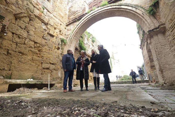 Visita al inicio de la restauración y recuperación de la Ermita de la Aurora de Córdoba.