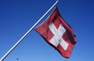 Archivo - Bandera de Suiza (archivo)
