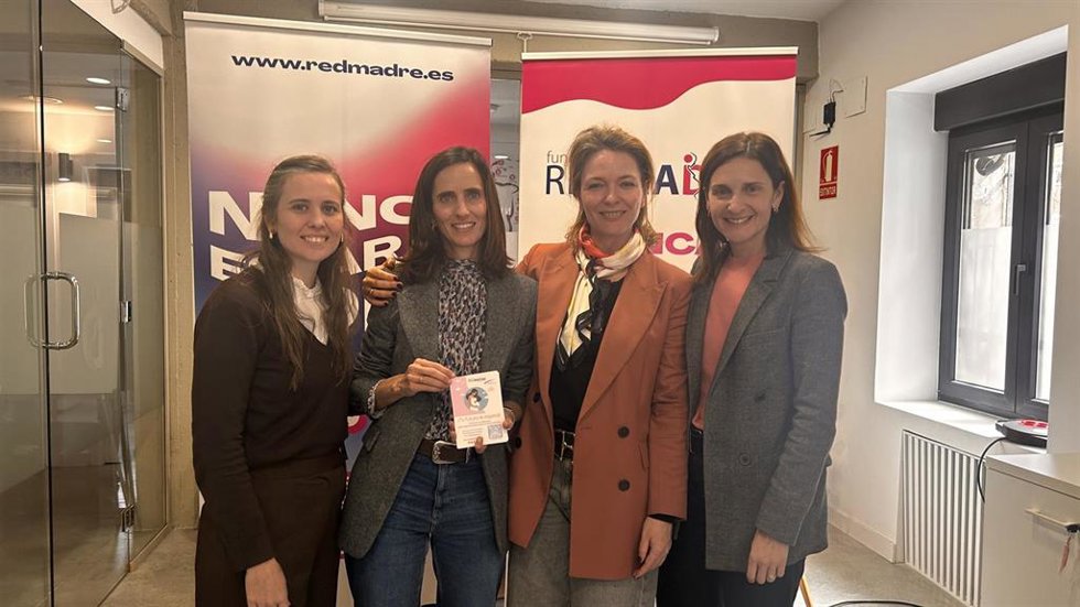 María Torrego,  Leticia Estevas-Guilmain, Virginia Fábregas y Claudia Pery Osborne.