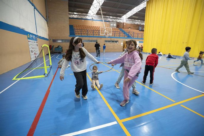 Archivo - Campus de Conciliación de Semana Santa desarrollado en Mairena del Aljarafe (Sevilla).