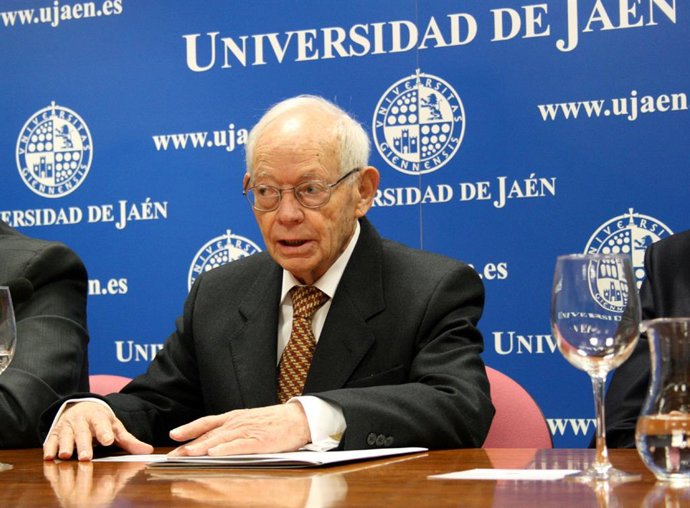 Archivo - Imagen de archivo de Luis Berges en un acto en la Universidad de Jaén.