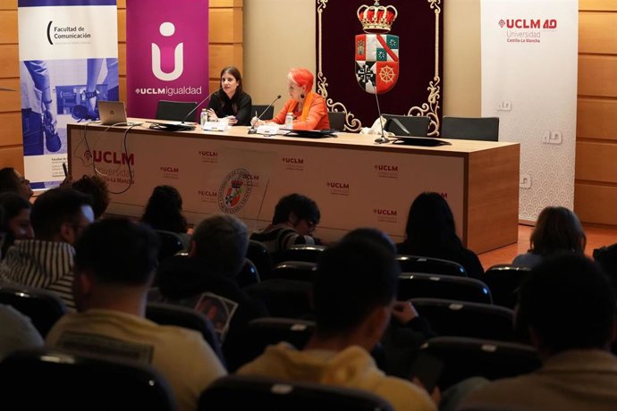 La III Jornada ‘Mujeres en la Industria de la Comunicación’ en la UCLM debate por un sector “más justo e inclusivo”