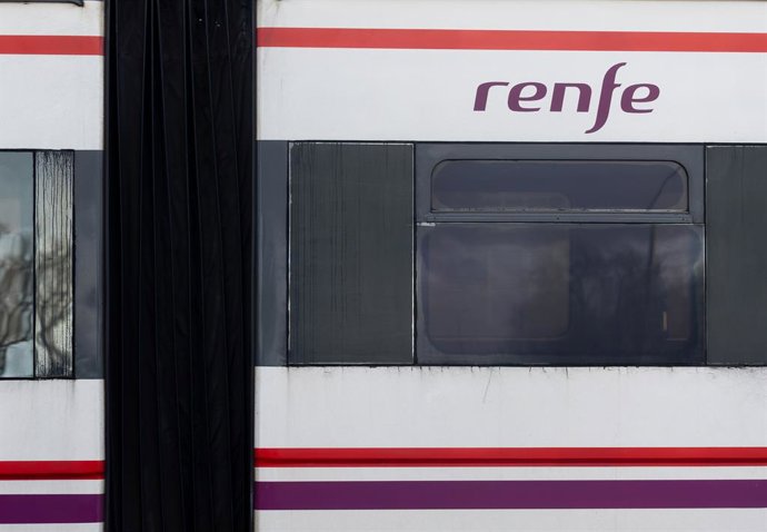 Archivo - Arxiu - Tren de la xarxa de Rodalies. ARXIU. 