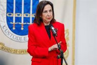 Robles agradece su labor a los militares desplegados en el Índico, Eslovaquia y Lituania: "Contribuyen a la paz"