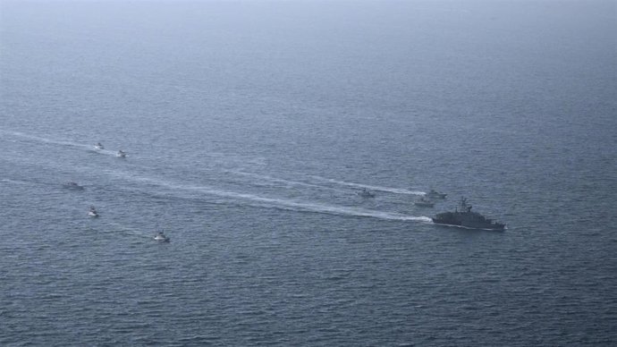 Buques de la Armada iraní durante un ejercicio militar en el Golfo Pérsico, en el sur de Irán.