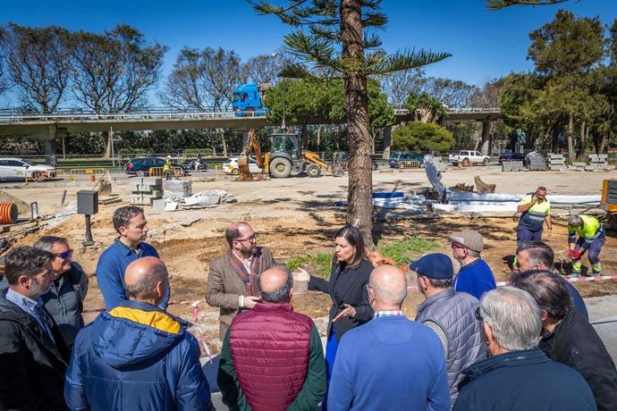 Patricia Cavada en las obras de la avenida Pery Junquera.