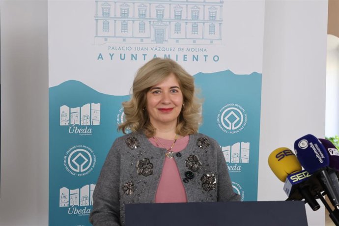 Antonia Olivares durante la presentación del plan