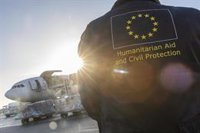 Bruselas promete más vuelos humanitarios a Líbano y cifra la ayuda humanitaria de la UE en 100 millones