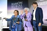Foto: Paca Sauquillo y Cristina Almeida, premios Alicia Izaguirre 2026