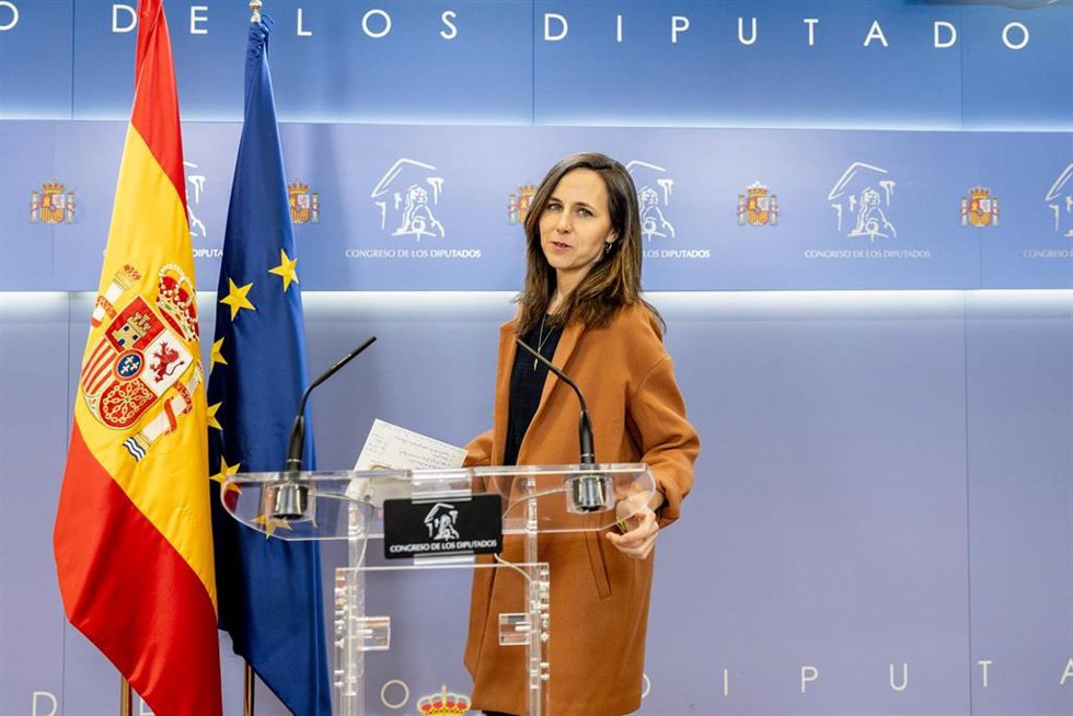 La diputada de Podemos, Ione Belarra, durante una rueda de prensa, en el Congreso de los Diputados, a 10 de marzo de 2026, en Madrid (España).