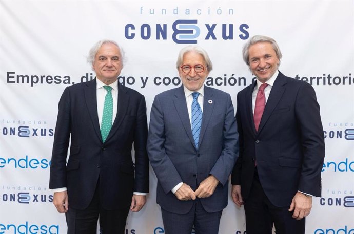 Miguel Garrido (CEIM), Josep Sánchez Llibre (Foment del Treball) y Manuel Broseta (Fundación Conexus)
