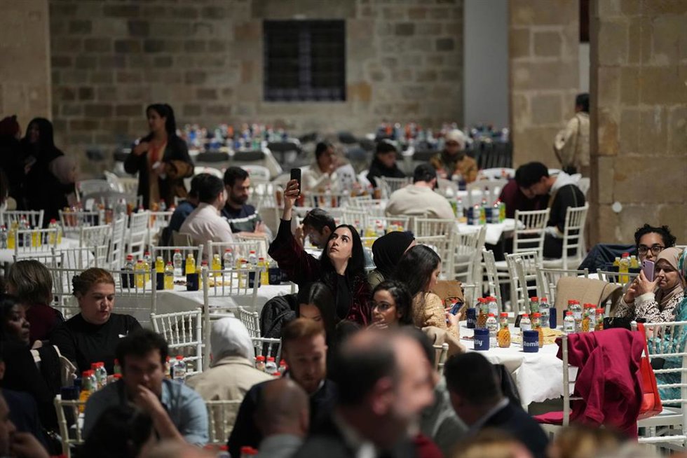 Archivo - Iftar organizado por la Fundació Ibn Battuta con la colaboración de la Unió de Comunitats Islmiques de Catalunya y el Institut Europeu de la Mediterrnia en el Museu Marítim de Barcelona, a 11 de marzo de 2026