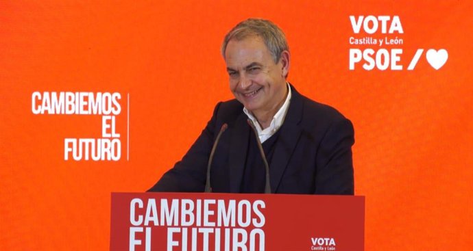 El expresidente del Gobierno José Luis Rodríguez Zapatero durante un acto electoral en Segovia