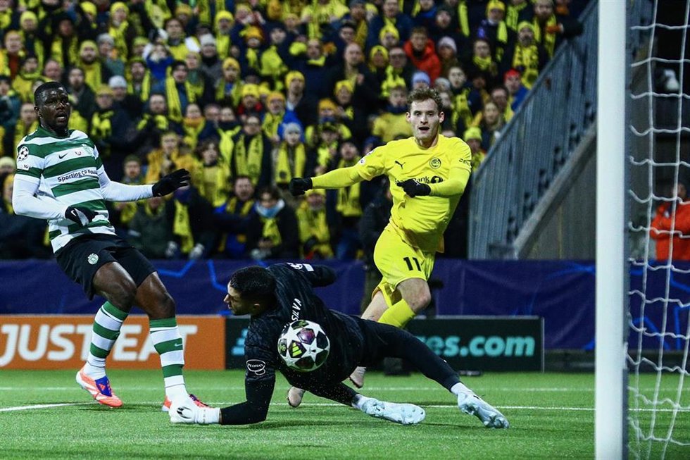 11 March 2026, Norway, Bodo: Bodo/Glimt's Ole Didrik Blomberg scores his side's second goal during the UEFA Champions League soccer match between Bodo/Glimt and Sporting CP at Aspmyra Stadium. Photo: Mats Torbergsen/NTB/dpa