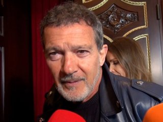 ANTONIO BANDERAS EN SU PASO POR EL FESTIVAL DE MÁLAGA JUNTO A SU PAREJA NICOLE KIMPEL
