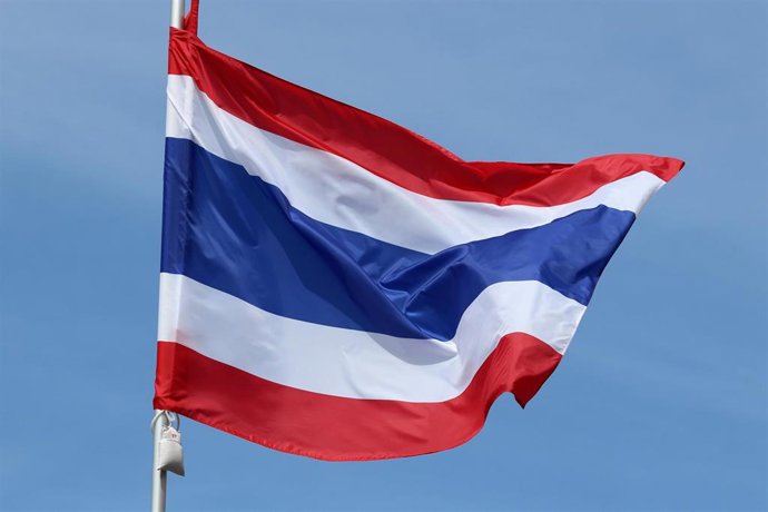 Archivo - Bandera de Tailandia en la ciudad rusa de San Petersburgo (archivo)