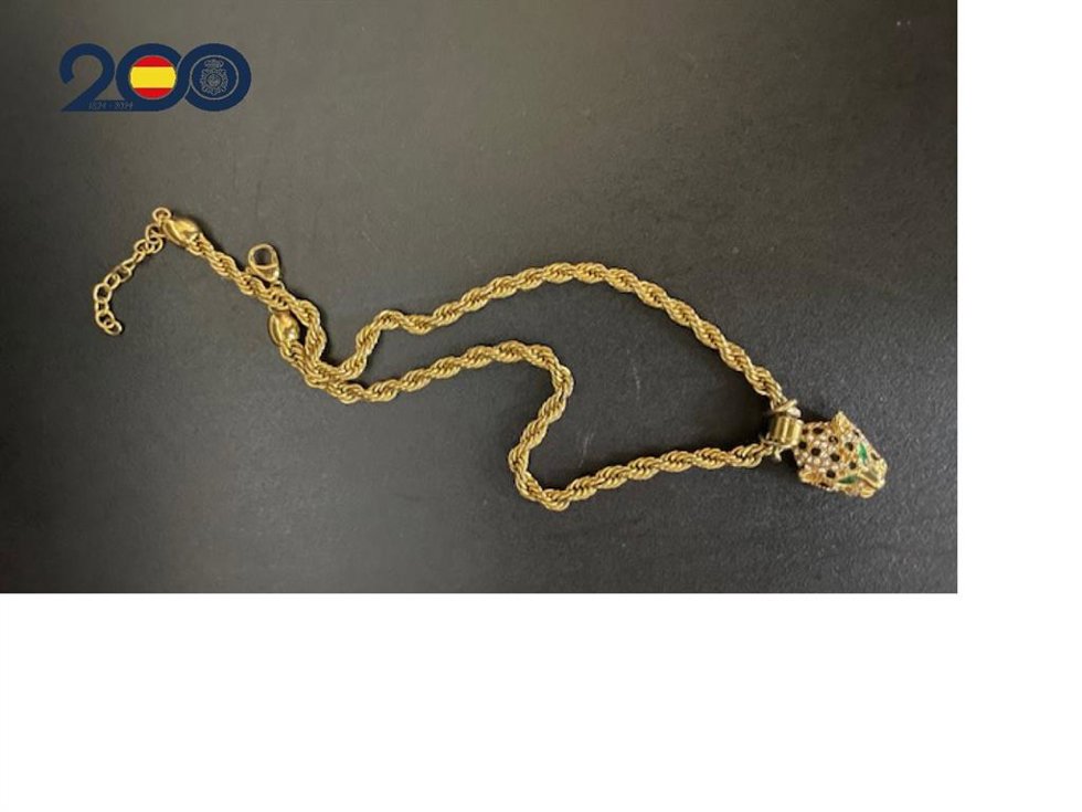 Policía Nacional detiene a un individuo por arrancar del cuello a un viandante un cordón de oro en Murcia