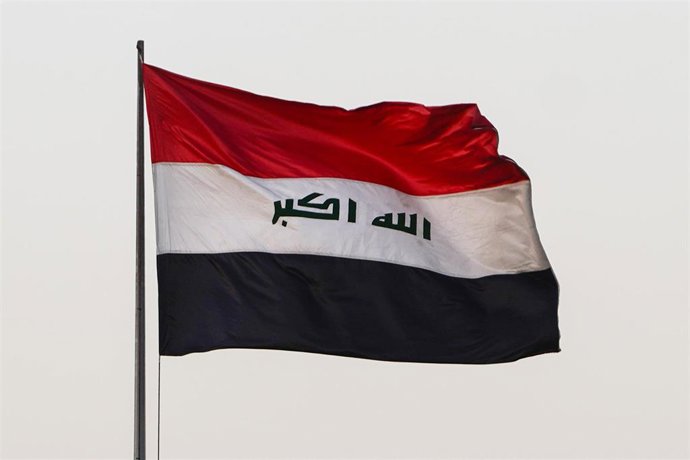 Archivo - Bandera de Irak en la capital, Bagdad (archivo)