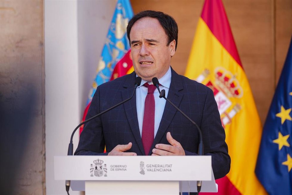 El presidente de la Generalitat, Juanfran Pérez Llorca, interviene tras presidir la constitución de la Comisión Mixta para la reconstrucción y recuperación tras los daños provocados en la Comunitat Valenciana por la dana, a 18 de febrero de 2026