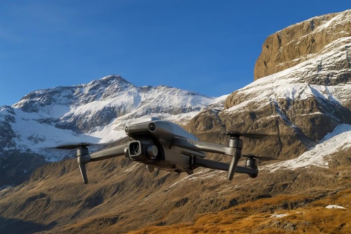 Dron para medición del glaciar de Monte Perdido.