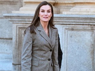 La Reina Letizia a su llegada a la clausura la tercera edición del Máster de Formación Permanente en Reporterismo Internacional en la Universidad de Alcalá de Henares