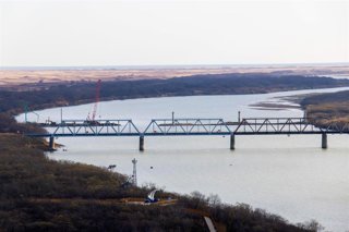 Archivo - Imagen de archivo de un puente situado cerca de la frontera entre Rusia, China y Corea del Norte.