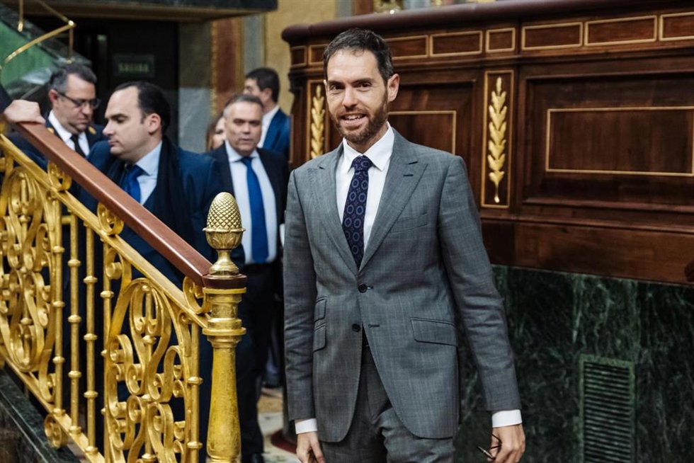 Archivo - El diputado navarro del PP Sergio Sayas a su llegada a un pleno en el Congreso de los Diputados, a 19 de diciembre de 2023, en Madrid (España). El Pleno del Congreso tiene previsto debatir el próximo 9 de enero, en una sesión extraordinaria, l