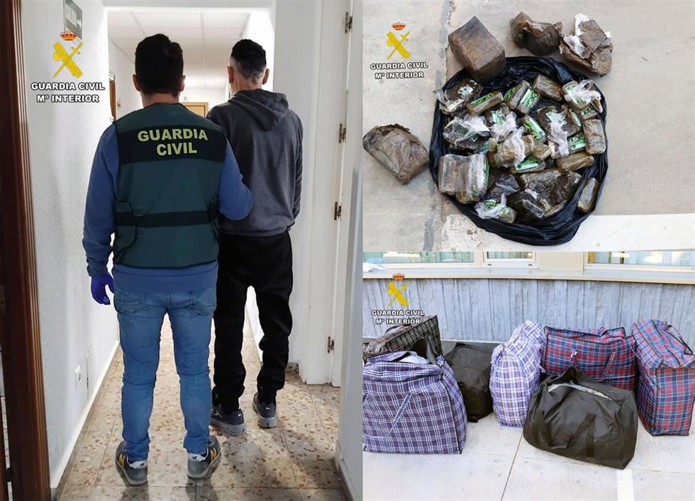 Guardia Civil detiene a 5 personas que abandonaron una autocaravana averiada con más de 500 kilos de hachís