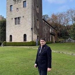 Archivo - El delegado del Gobierno, Pedro Blanco, ante el Pazo de Meirás