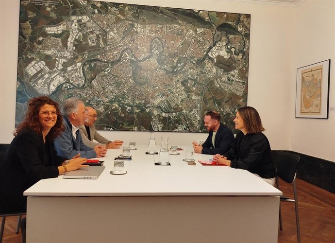 Imagen de la reunión entre EH Bildu y PSN sobre el seguimiento del acuerdo político que posibilitó la moción de censura en el Ayuntamiento de Pamplona