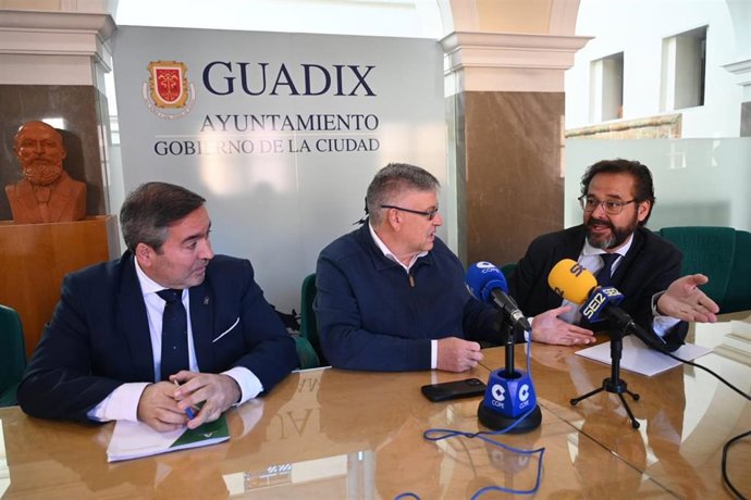 El delegado del Gobierno andaluz en Granada, Antonio Granados, en Guadix.