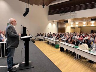 Elección del nuevo secretario general de Satse en Andalucía, Juan José Sánchez, tras la asamblea autonómica celebrada en Granada.