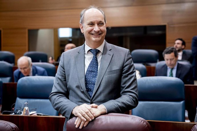 El consejero de Digitalización, Miguel López-Valverde Argüeso, durante una sesión plenaria en la Asamblea de Madrid, a 12 de marzo de 2026, en Madrid (España).