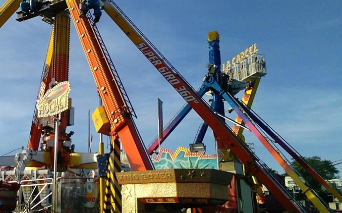 Archivo - Feria de atracciones en Getafe
