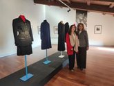 Foto: La Fundación Mercedes Calles de Cáceres expone diseños originales de Coco Chanel junto a obras de artistas de su entorno