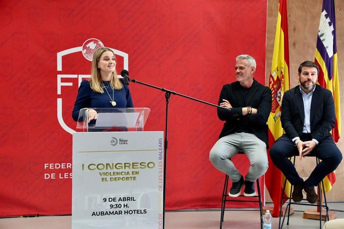 Prohens, en la presentación del congreso sobre violencia en el deporte.