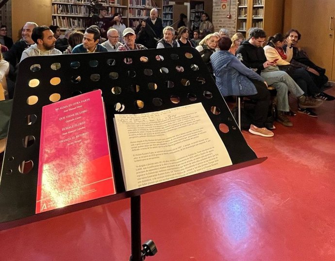 La estructura del certamen Romero Esteo se mantiene con un premio principal de 5.000 euros y hasta dos accésits de 1.500 euros.