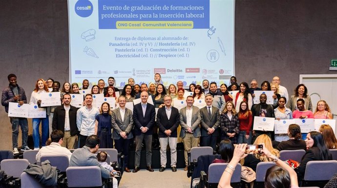 Cien personas vulnerables se forman en oficios para la reconstrucción tras la dana junto a la ONG Cesal