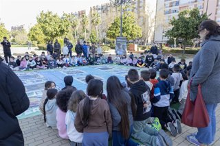 Archivo - Jornada con escolares del juego educativo 'Muévete x Huelva'.