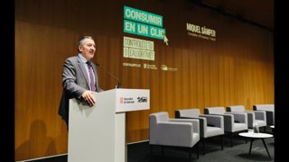 El conseller de Empresa y Trabajo, Miquel Sàmper, durante la presentación de la camapaña 'Drets amb segell UE'