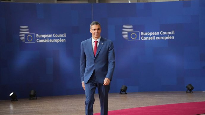 Archivo - El presidente del Gobierno, Pedro Sánchez, a su llegada a la reunión del Consejo Europeo, a 23 de octubre de 2025, en Bruselas (Bélgica). El Consejo Europeo tratará hoy principalmente la situación en Ucrania y contará con la presencia del presid