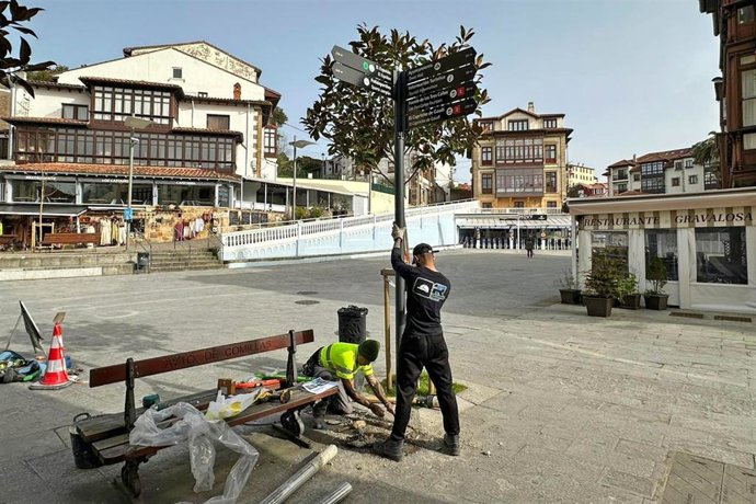 Comillas renueva su señalética turística para convertirse en 'museo al aire libre' digitalizado e inclusivo