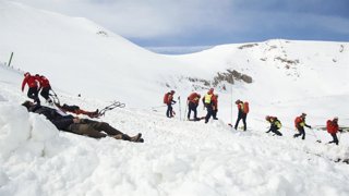 Simulacro de rescate por un alud en una zona fuera de pistas de La Molina