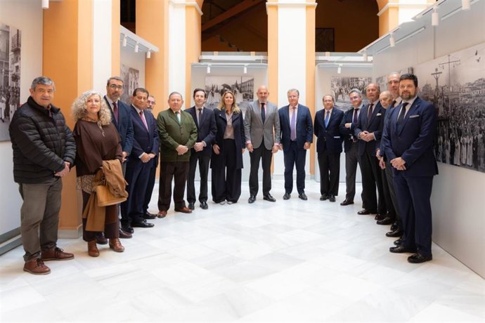 Exposición 'Serrano y la Semana Santa' en el Ayuntamiento de Sevilla