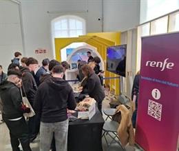 Estand de Renfe en las Jornadas Railway Talent Meet de Vilanova i la Geltrú (Barcelona)